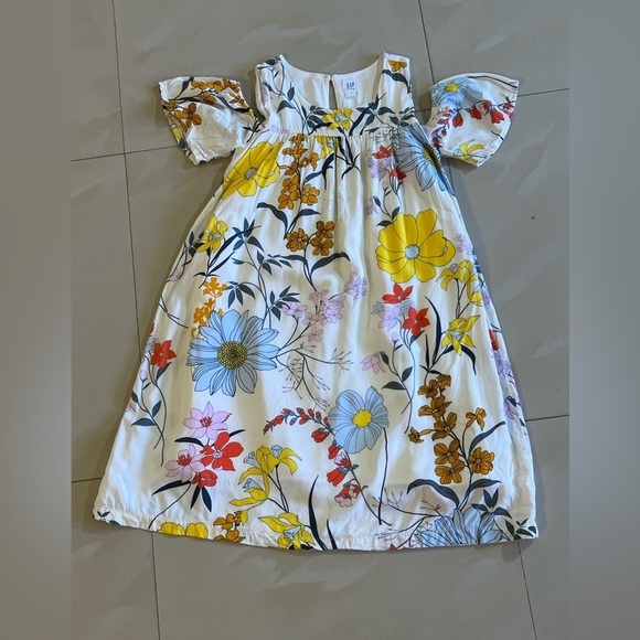 GAP Other - Gap Kids Floral Botanical Cold Shoulder Swing white floral Dress Size L